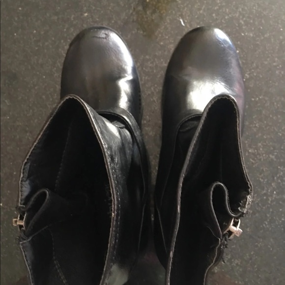 Cathy Jean low boots - Picture 3 of 5